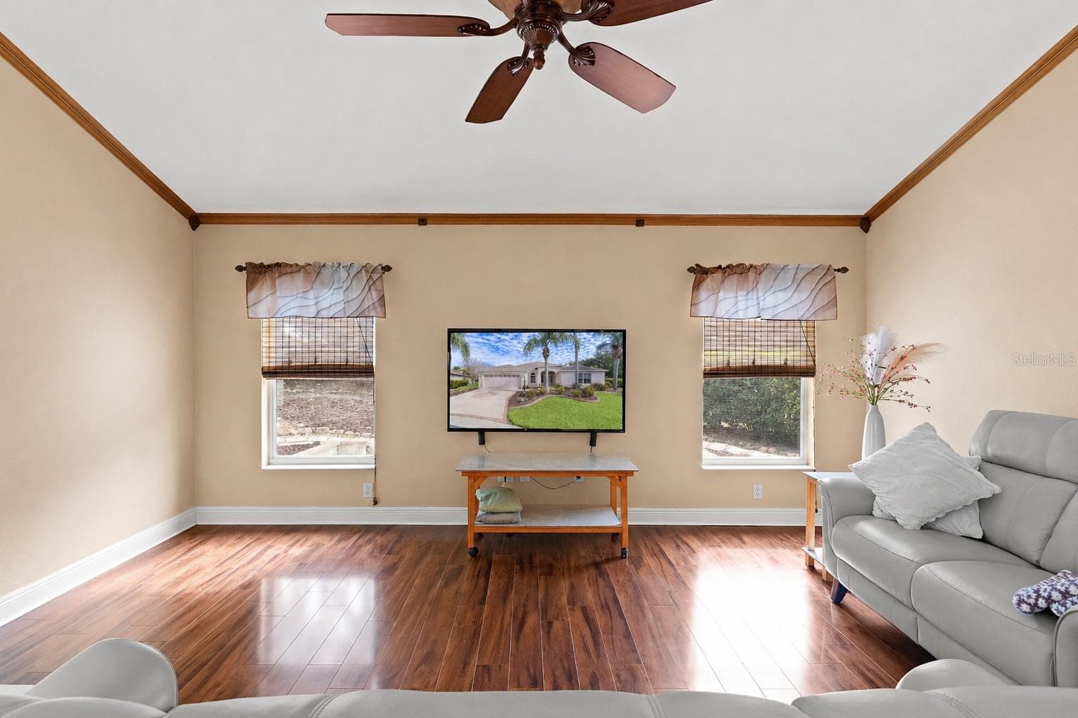 Single Family Residence at 758 MOORE TER, THE VILLAGES, photo 9 of 59