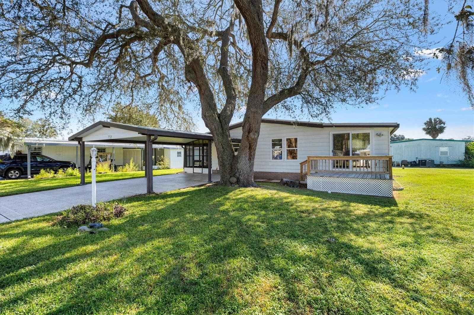 Manufactured Home at 732 ROYAL PALM AVE, THE VILLAGES, photo 2 of 30