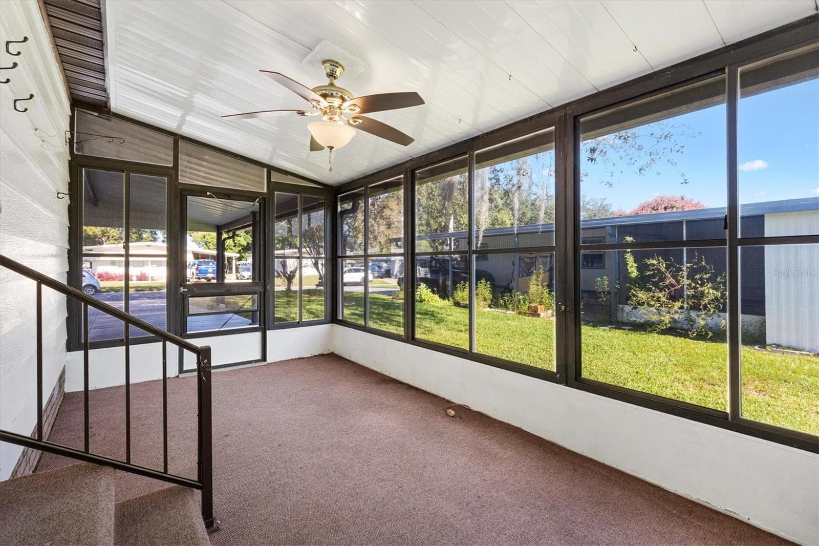 Manufactured Home at 732 ROYAL PALM AVE, THE VILLAGES, photo 4 of 30