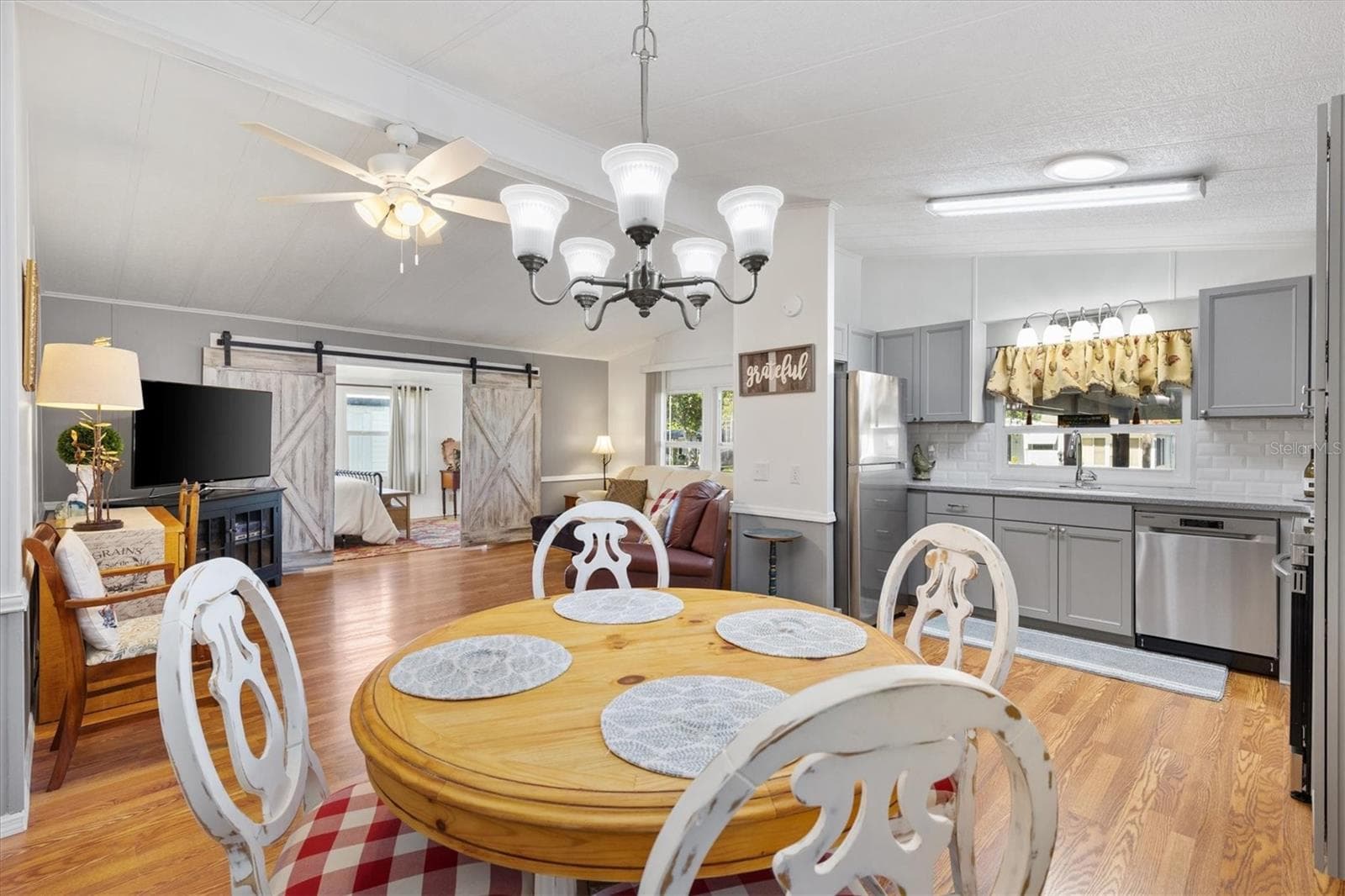 Manufactured Home at 732 ROYAL PALM AVE, THE VILLAGES, photo 11 of 30