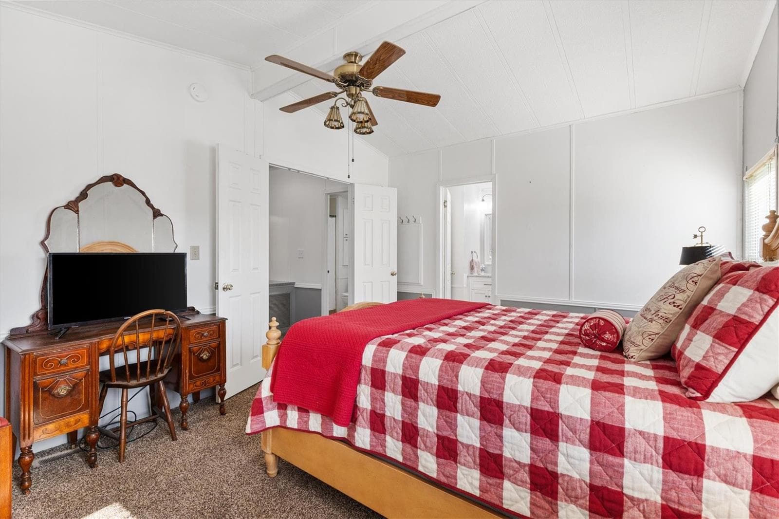 Manufactured Home at 732 ROYAL PALM AVE, THE VILLAGES, photo 17 of 30