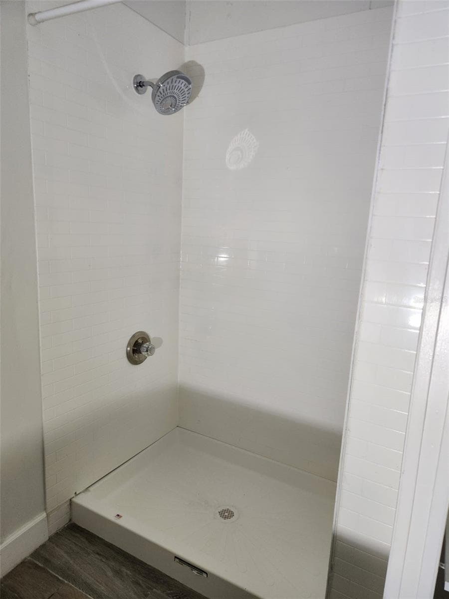 Manufactured Home at 9514 11TH AVE, ORLANDO, photo 14 of 20