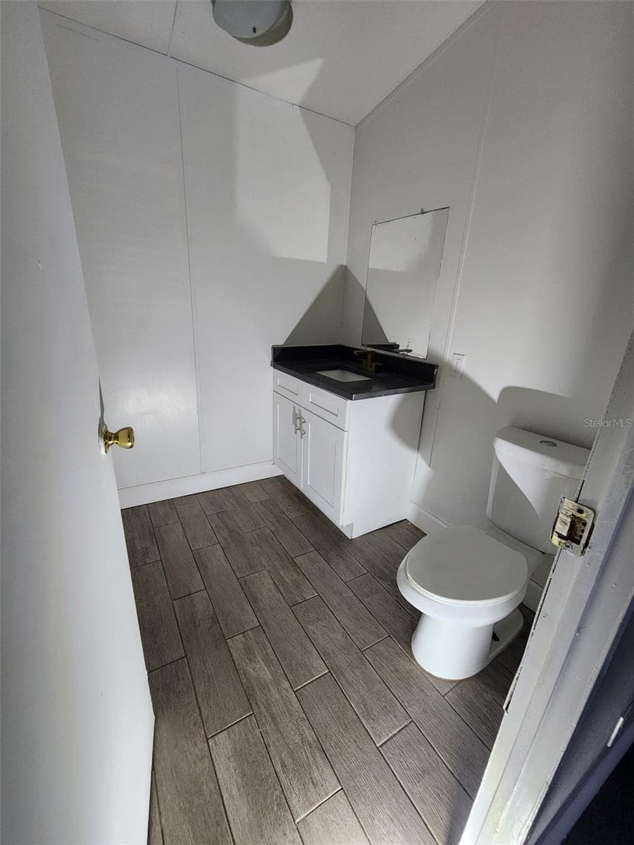 Manufactured Home at 9514 11TH AVE, ORLANDO, photo 15 of 20