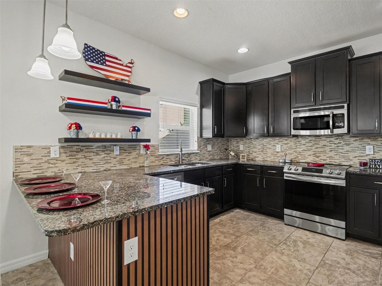 Single Family Residence at 6417 KEY ISLAND AVE, APOLLO BEACH, photo 11 of 34