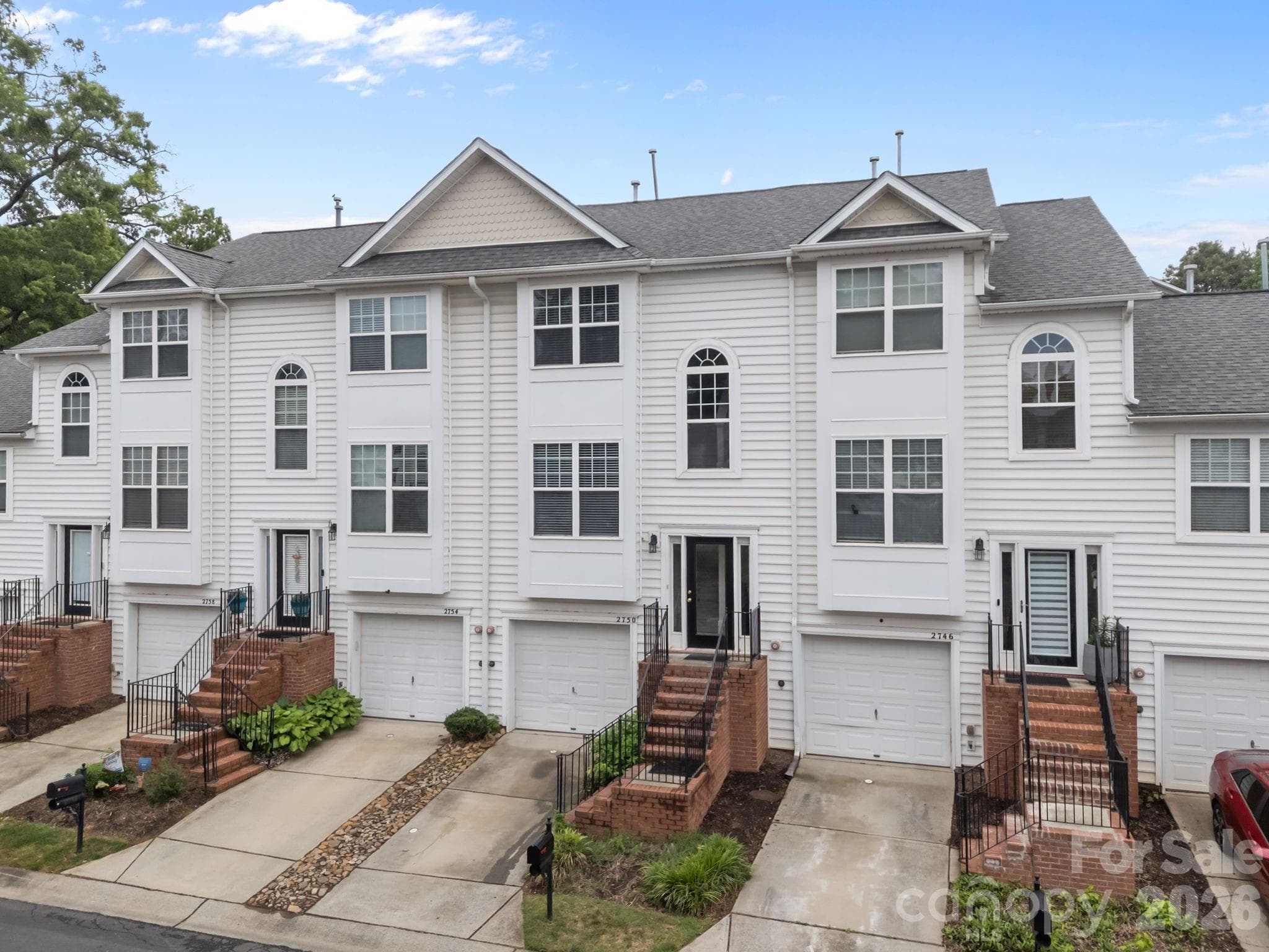 The townhome for sell is in the middle! - 2750 Avalon Loop Road, Charlotte