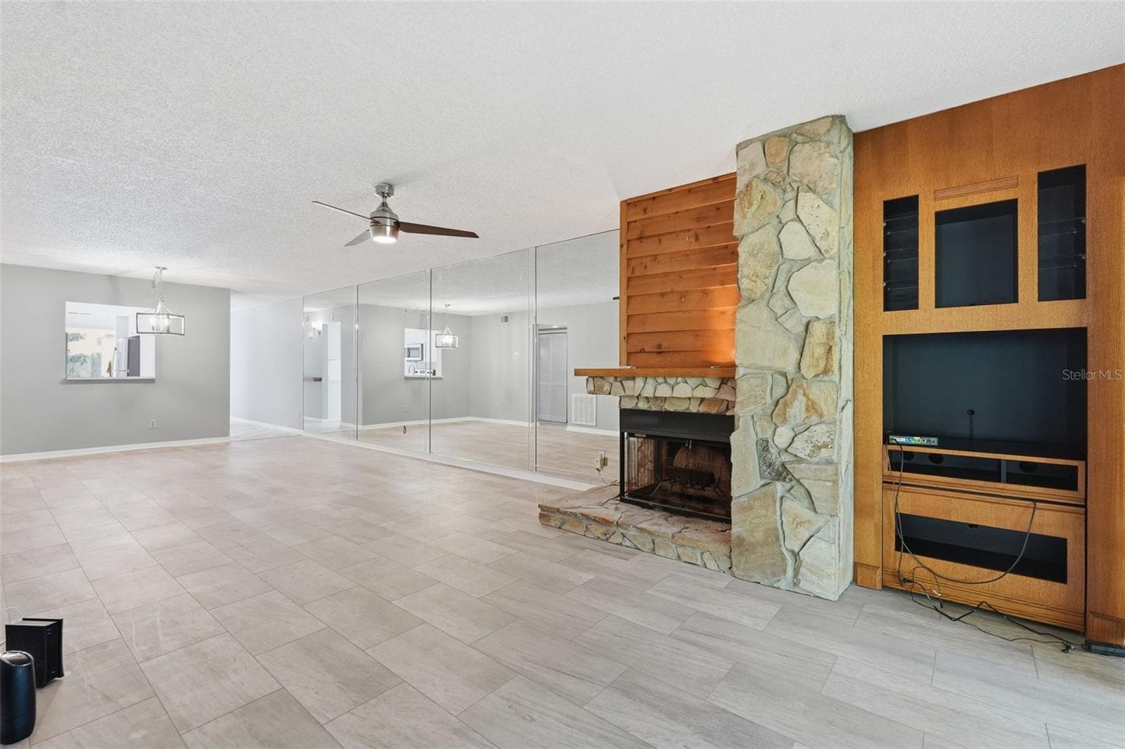 Condominium at 3163 LANDMARK DR #615, CLEARWATER, photo 7 of 29
