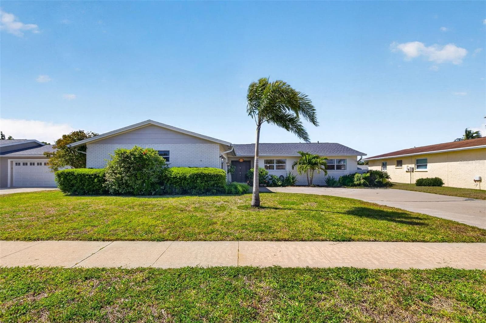 Single Family Residence at 8450 FLAGSTONE DR, TAMPA, photo 44 of 47