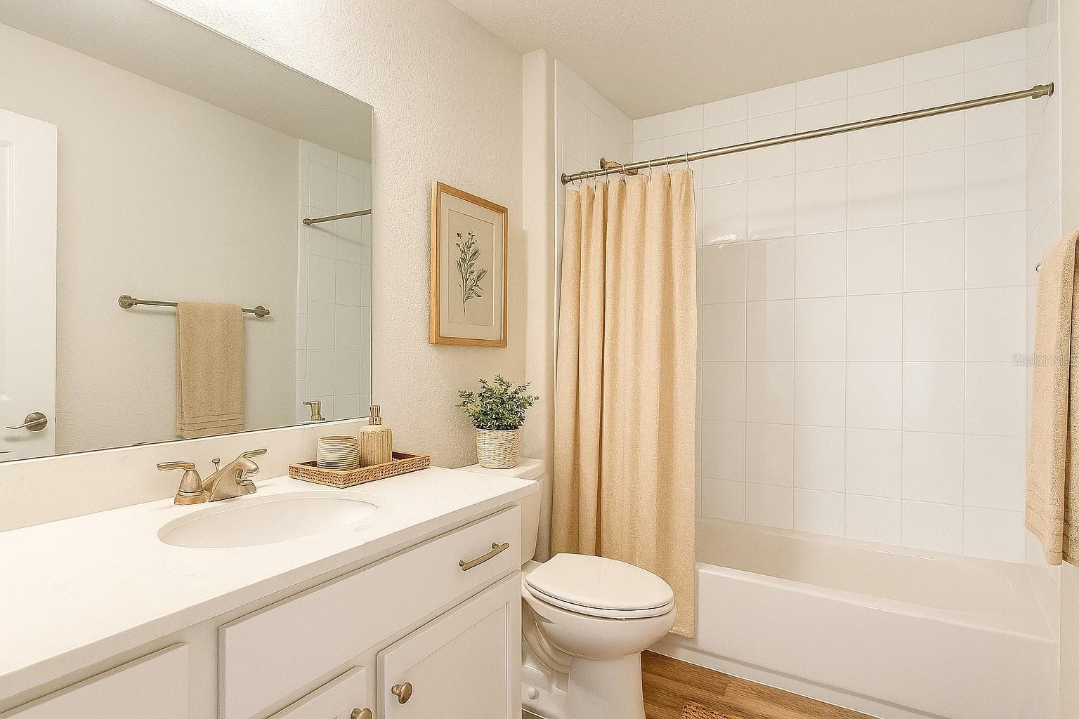 Secondary Bath - 111 E HARVARD ST, INVERNESS