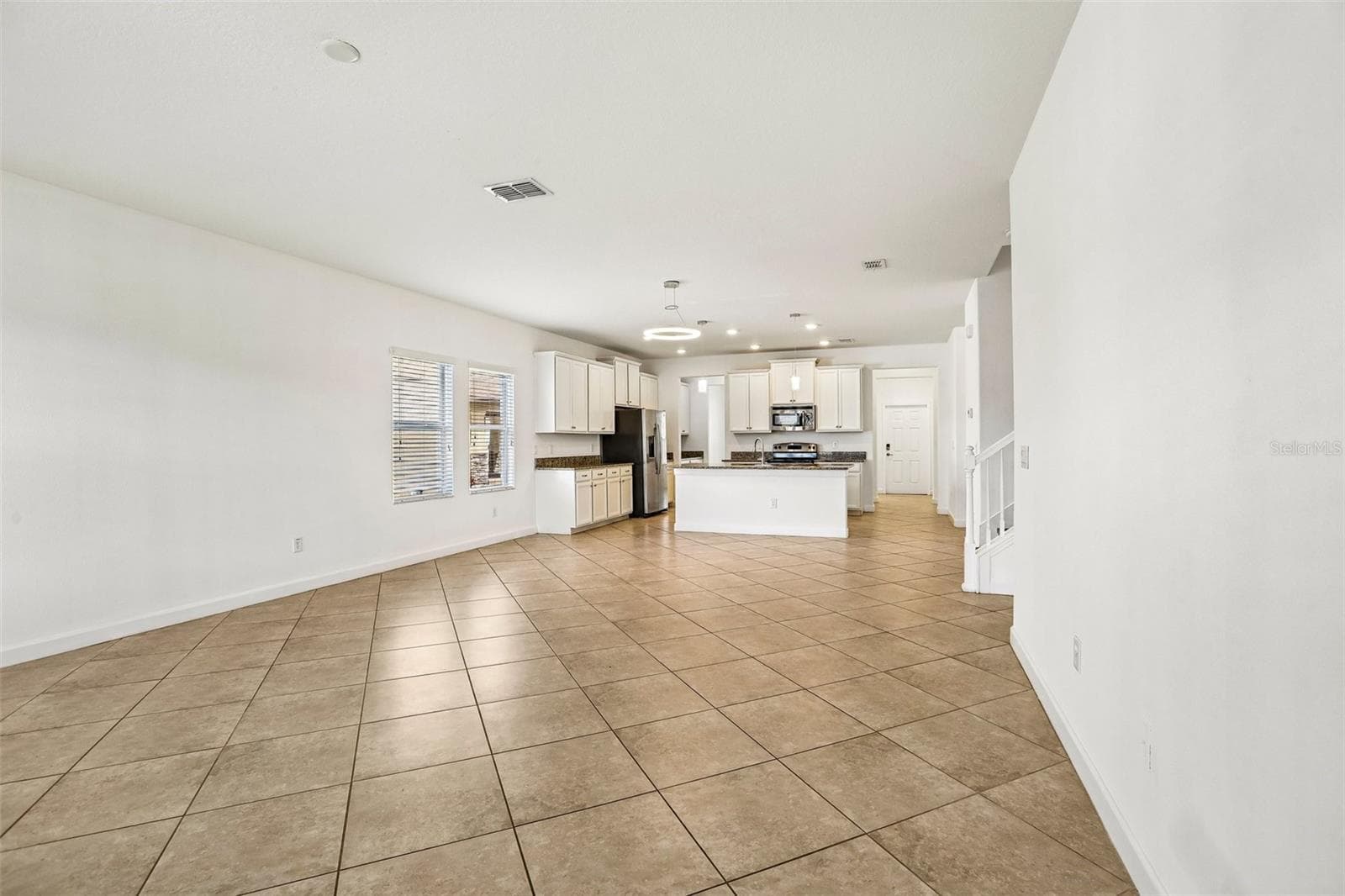 Single Family Residence at 19417 PADDOCK VIEW DR, TAMPA, photo 16 of 55