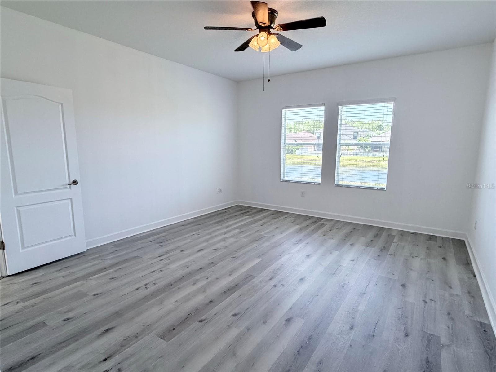 Single Family Residence at 19417 PADDOCK VIEW DR, TAMPA, photo 18 of 55