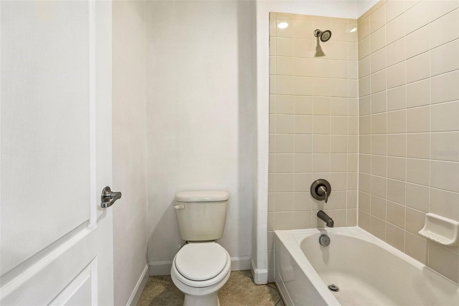 Single Family Residence at 19417 PADDOCK VIEW DR, TAMPA, photo 28 of 55