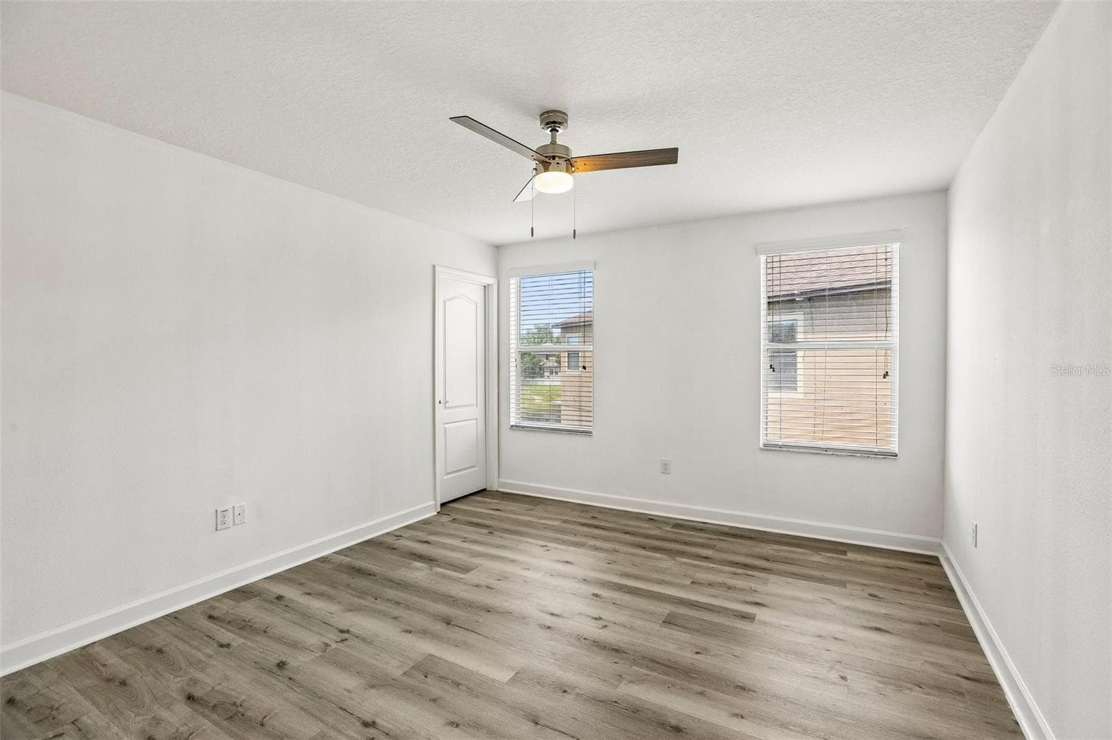 Single Family Residence at 19417 PADDOCK VIEW DR, TAMPA, photo 31 of 55
