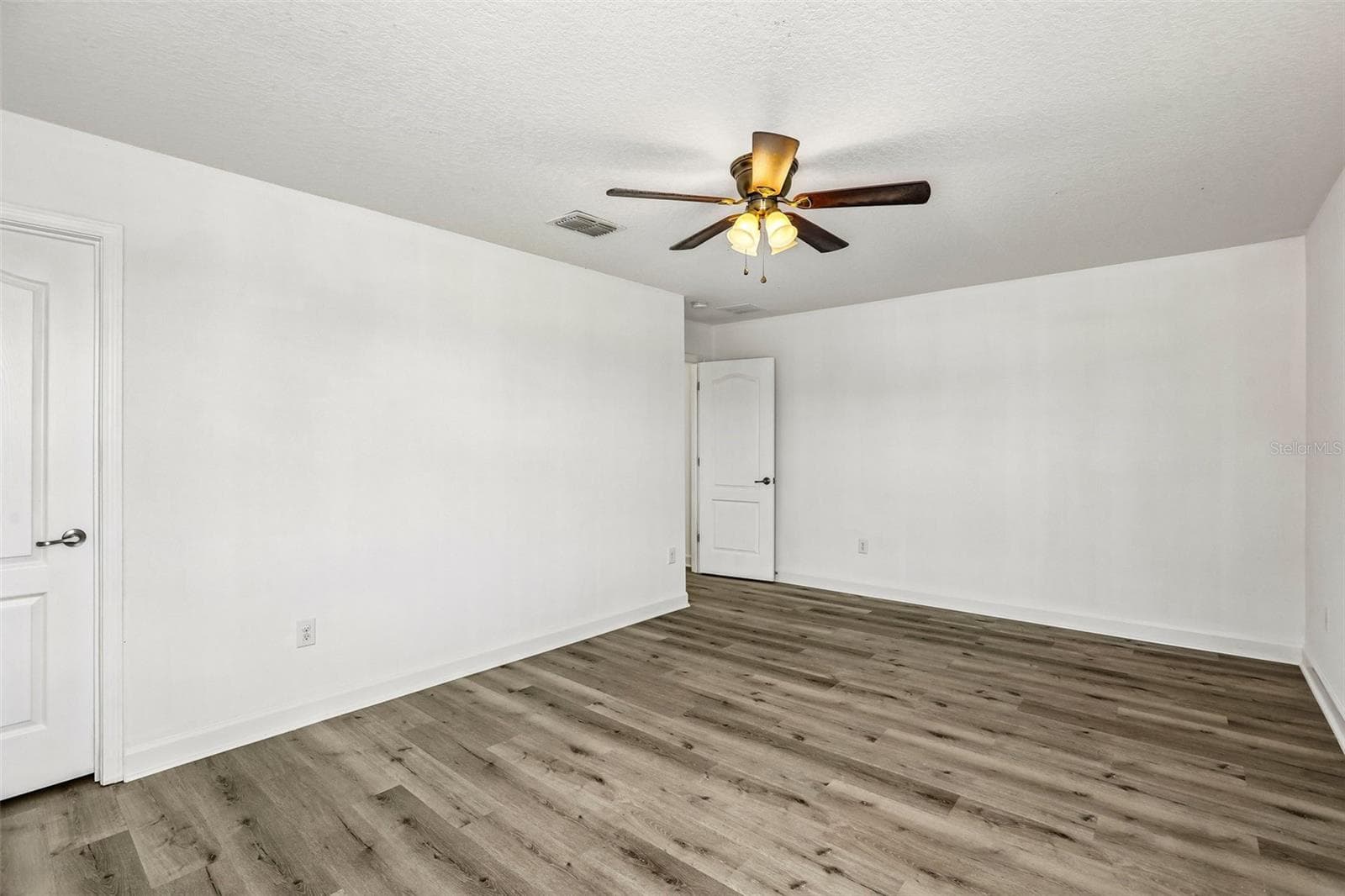 Single Family Residence at 19417 PADDOCK VIEW DR, TAMPA, photo 39 of 55
