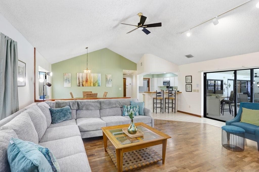 Great Room - 507 SPORTSMAN PARK DR, SEFFNER