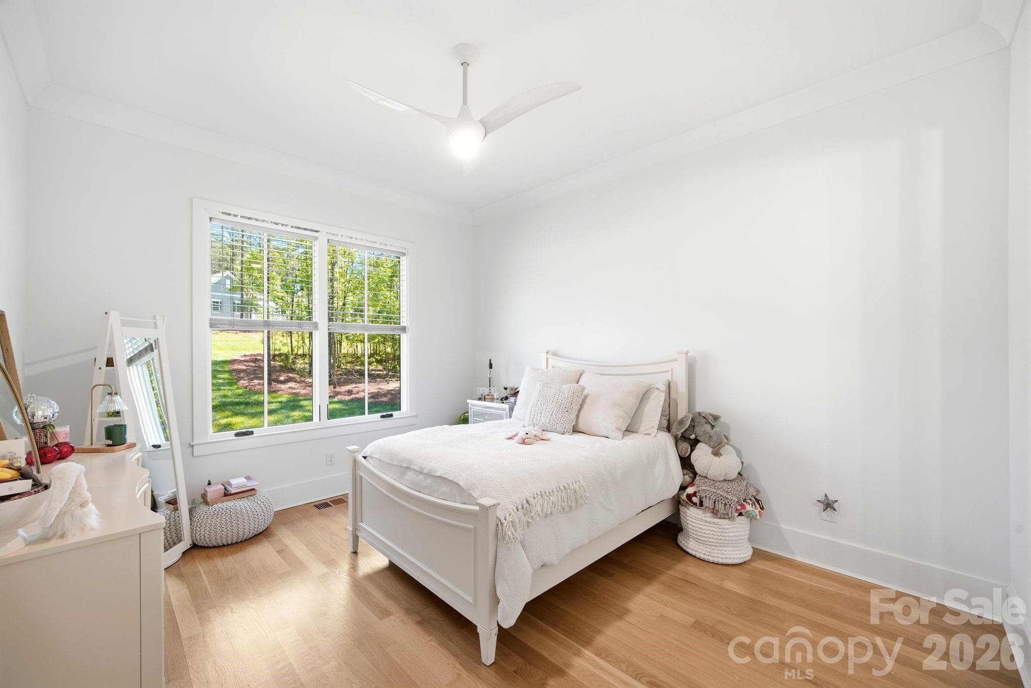 Single Family Residence at Lancaster, photo 19 of 49