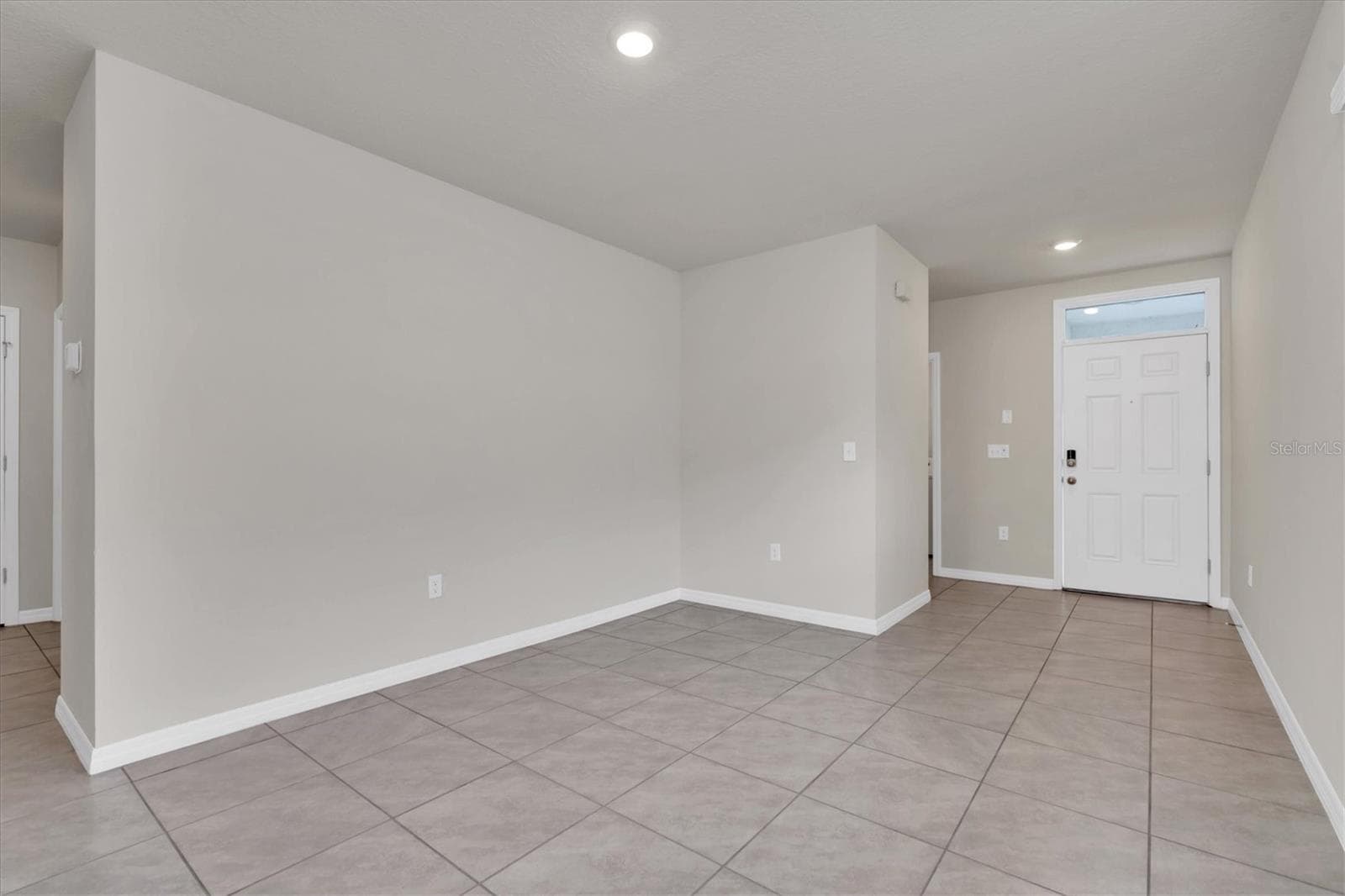 Single Family Residence at 17070 OVAL RUM DR, WIMAUMA, photo 6 of 43