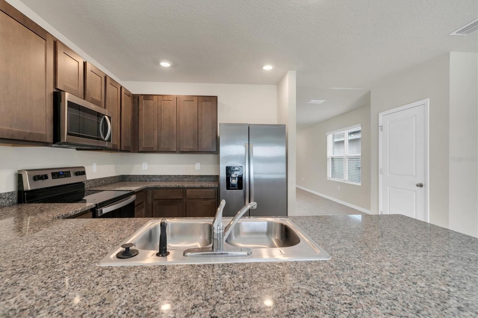 Single Family Residence at 17070 OVAL RUM DR, WIMAUMA, photo 16 of 43
