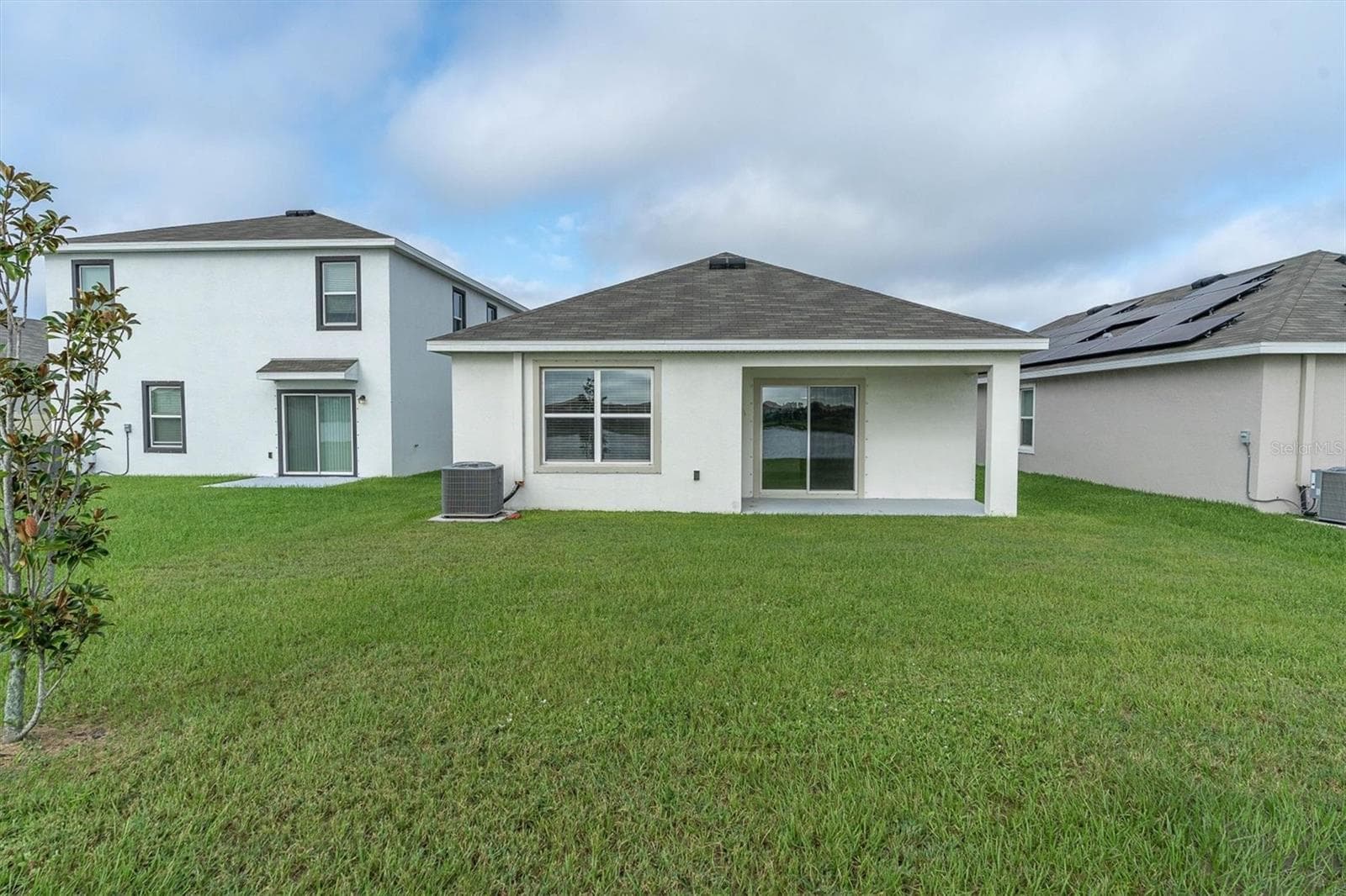 Single Family Residence at 17070 OVAL RUM DR, WIMAUMA, photo 30 of 43