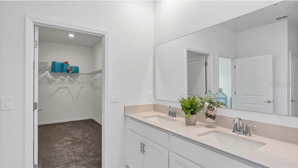 Owner's Suite - 639 TERRAPIN DR, DEBARY