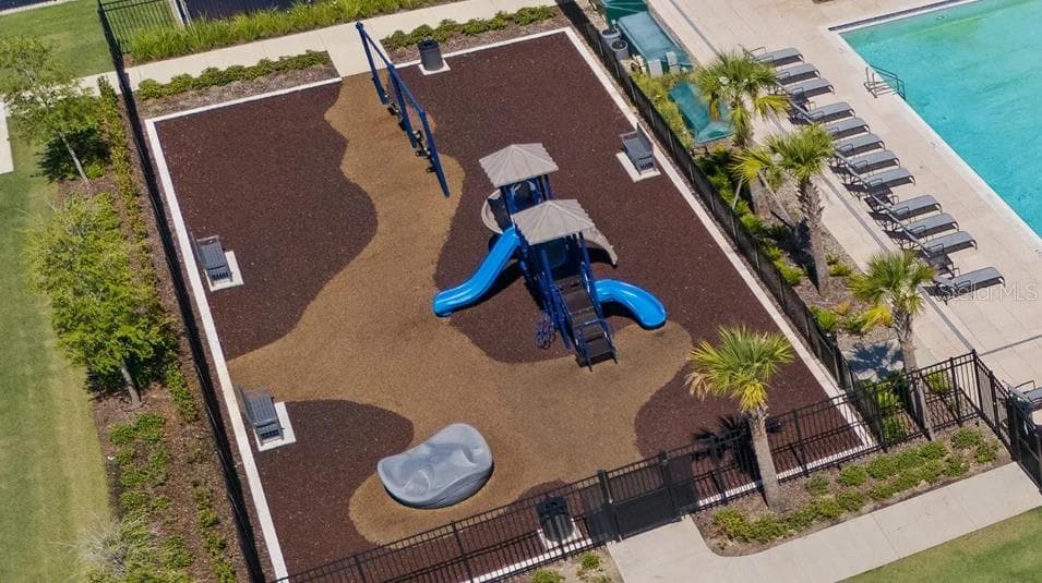 Community Playground - 639 TERRAPIN DR, DEBARY