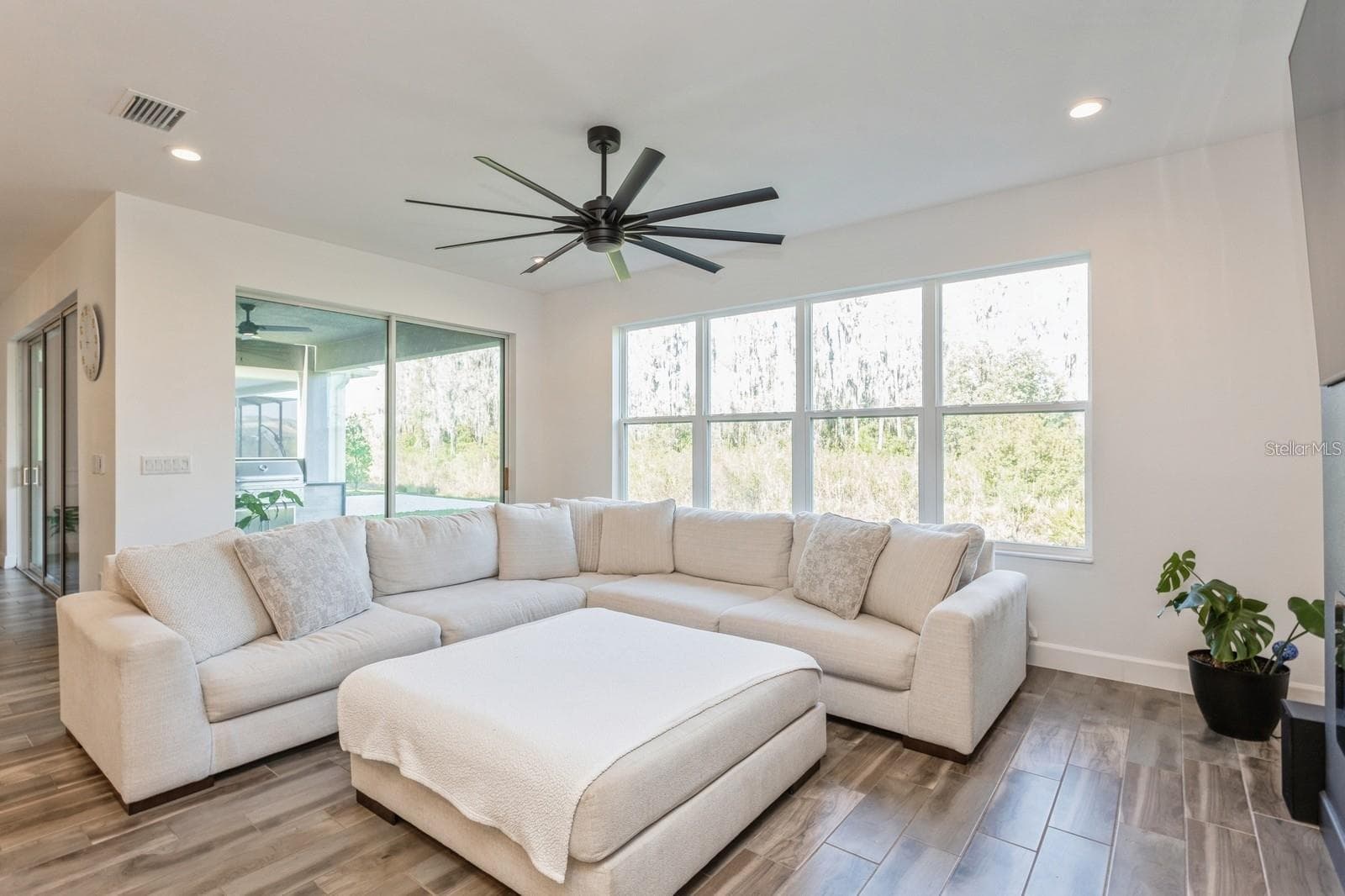 Single Family Residence at 3281 GREAT BANYAN WAY, WESLEY CHAPEL, photo 16 of 45