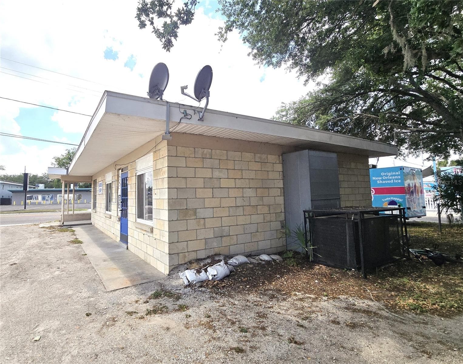 Mixed Use at 620 S COLLINS ST, PLANT CITY, photo 5 of 22