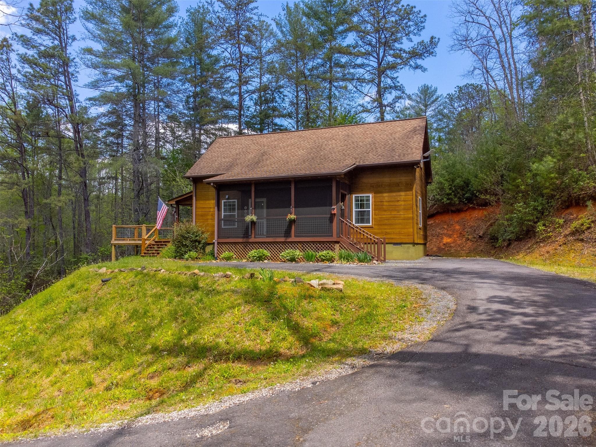 Single Family Residence at 138 Hubbell Lane, Robbinsville, photo 7 of 49