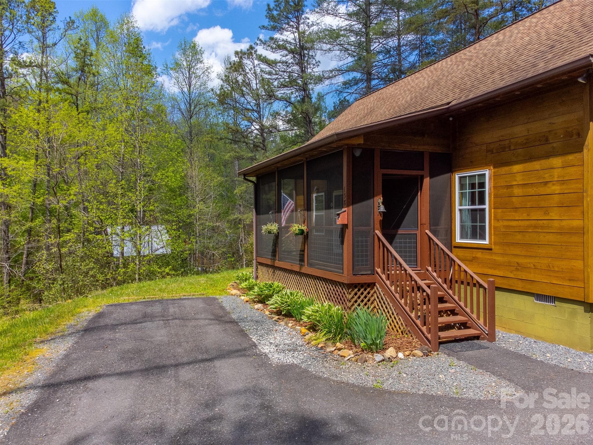 Single Family Residence at 138 Hubbell Lane, Robbinsville, photo 9 of 49