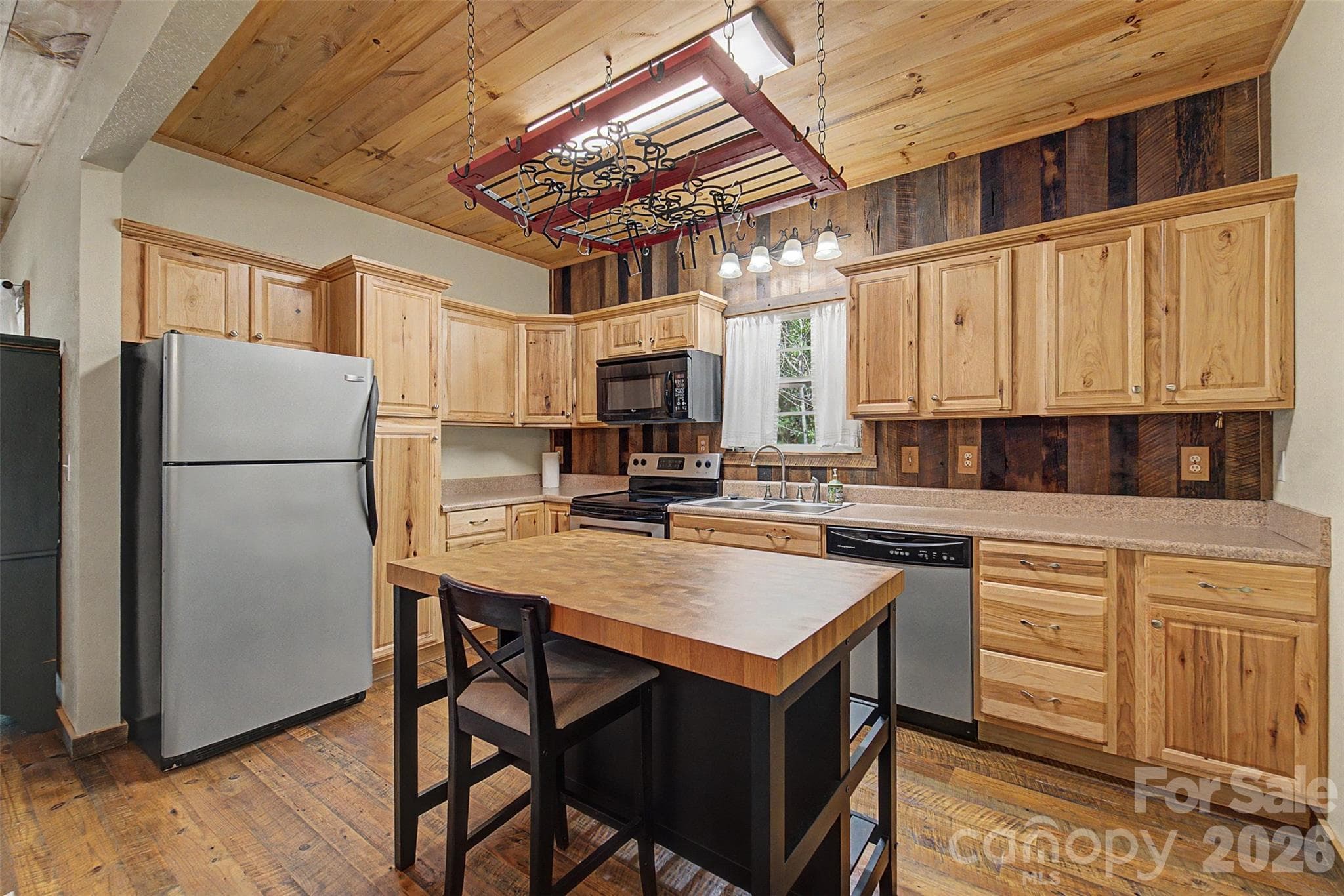 Single Family Residence at 138 Hubbell Lane, Robbinsville, photo 21 of 49