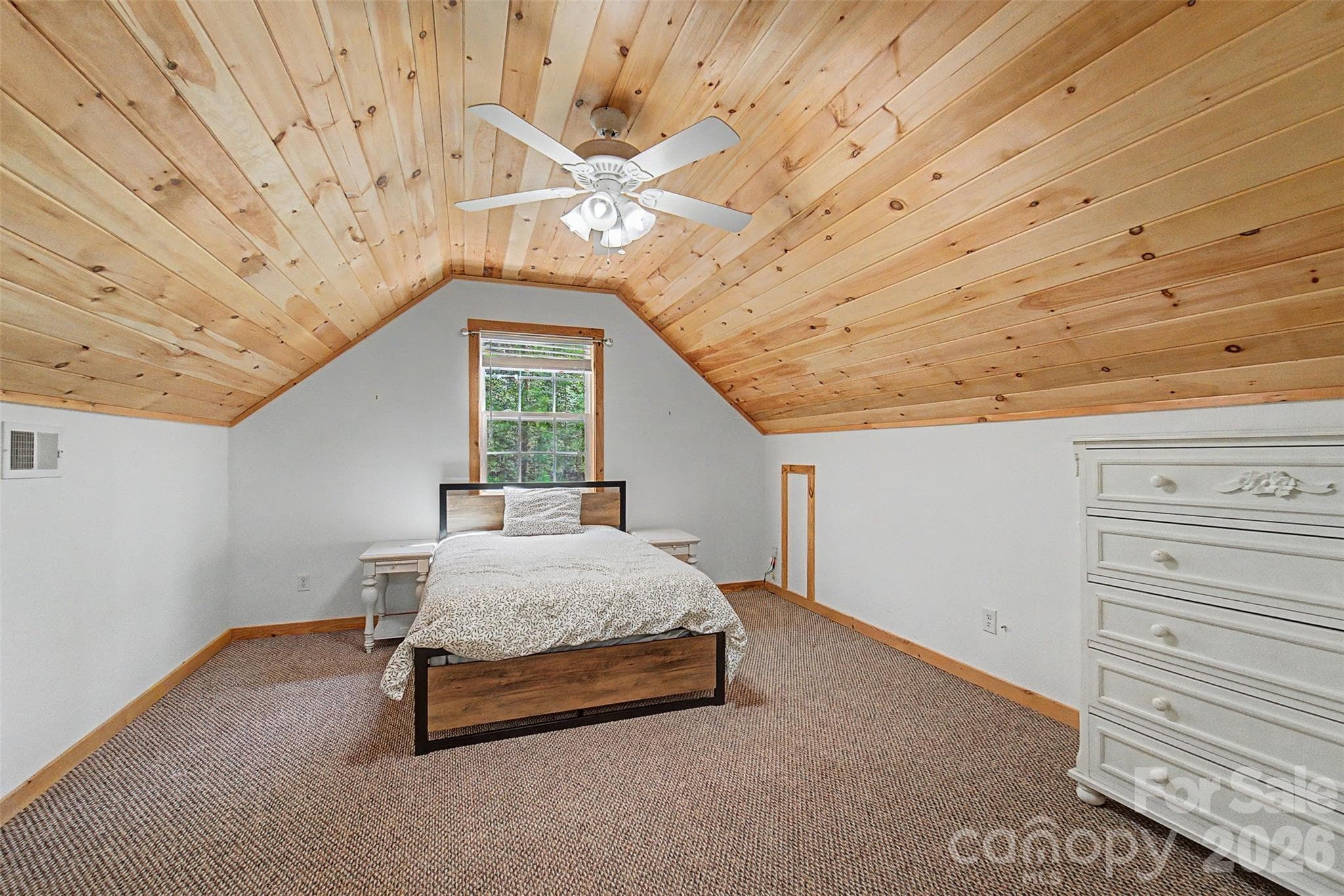 Single Family Residence at 138 Hubbell Lane, Robbinsville, photo 41 of 49