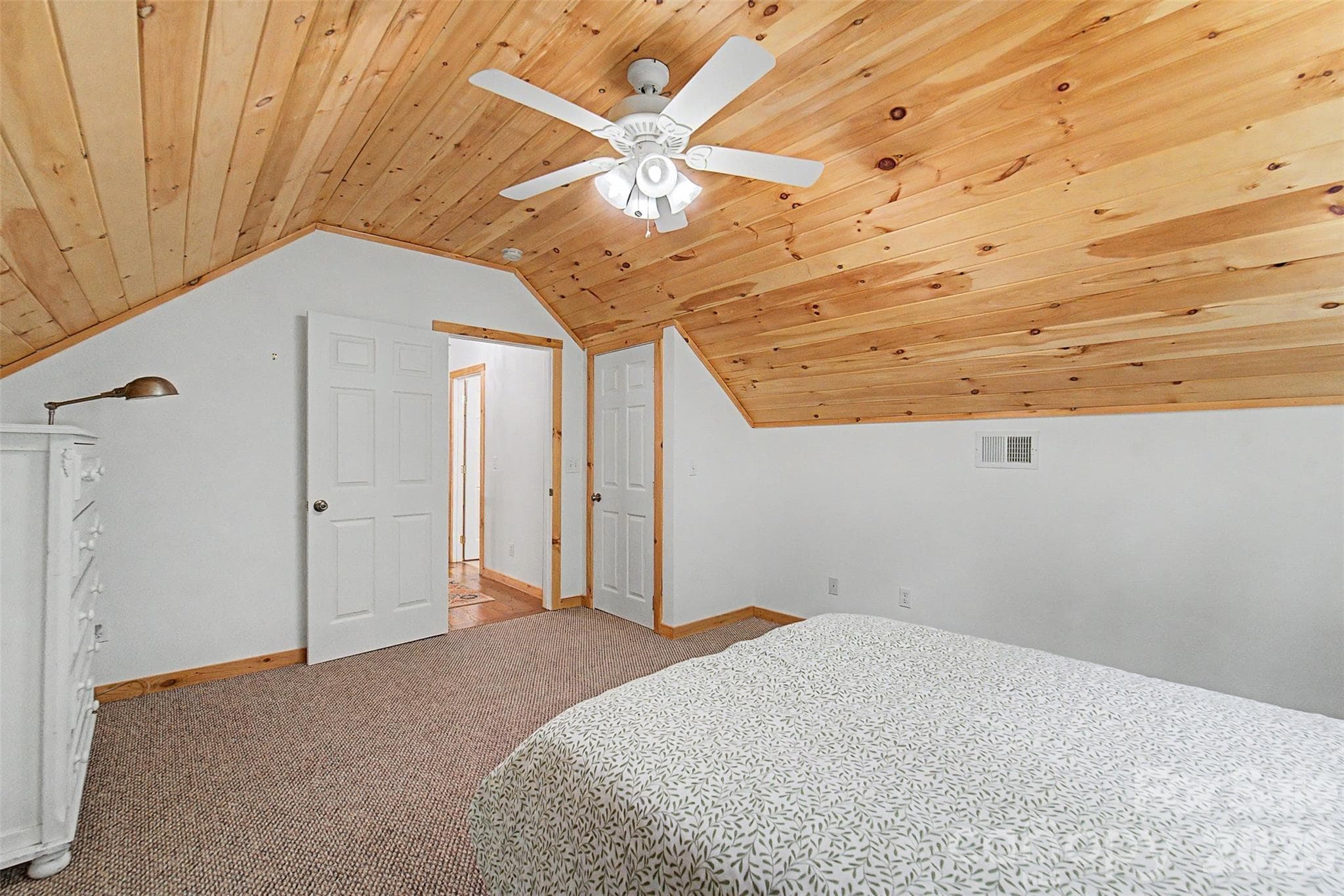 Single Family Residence at 138 Hubbell Lane, Robbinsville, photo 42 of 49