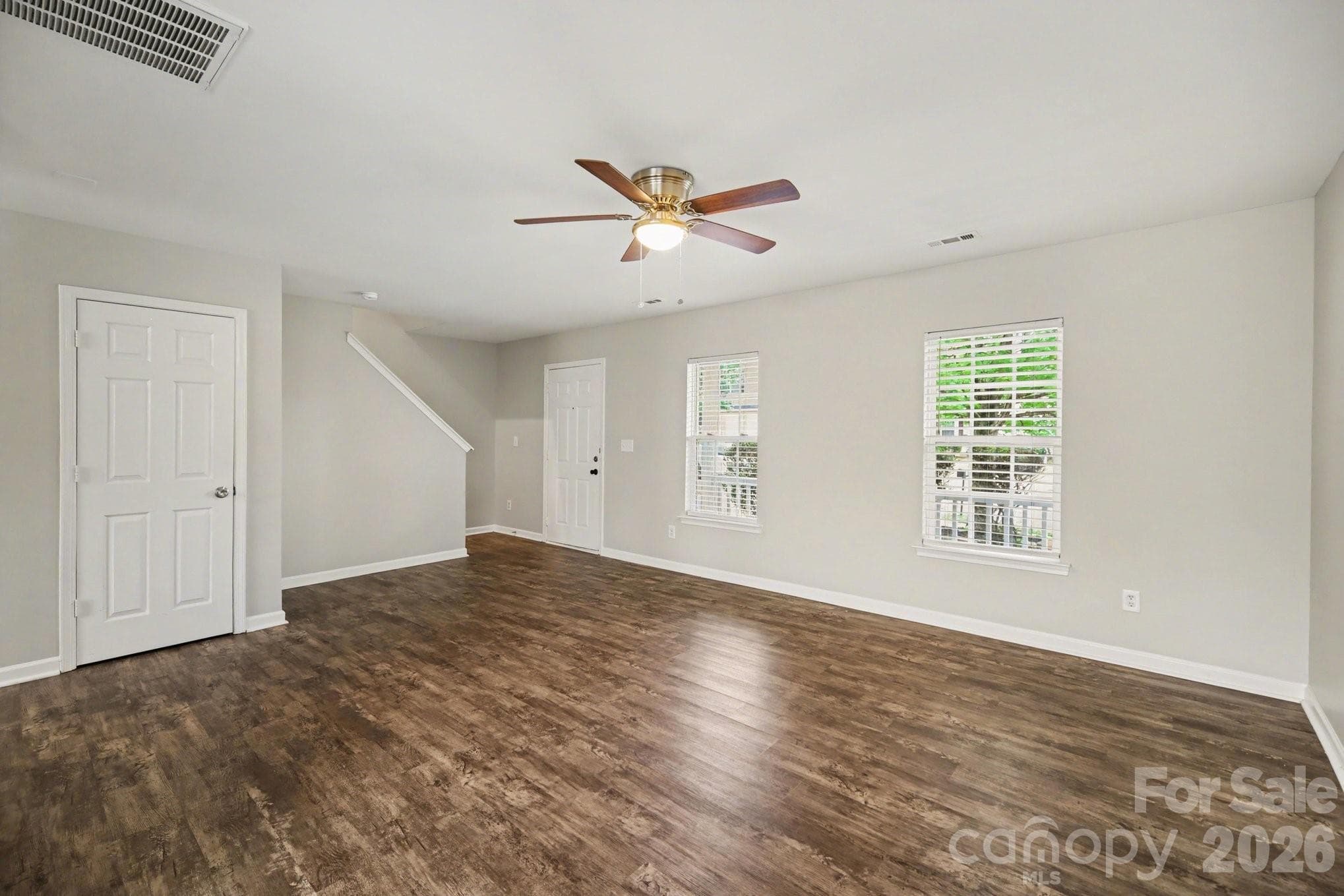 Single Family Residence at 7916 Mcgarry Trail, Charlotte, photo 3 of 27