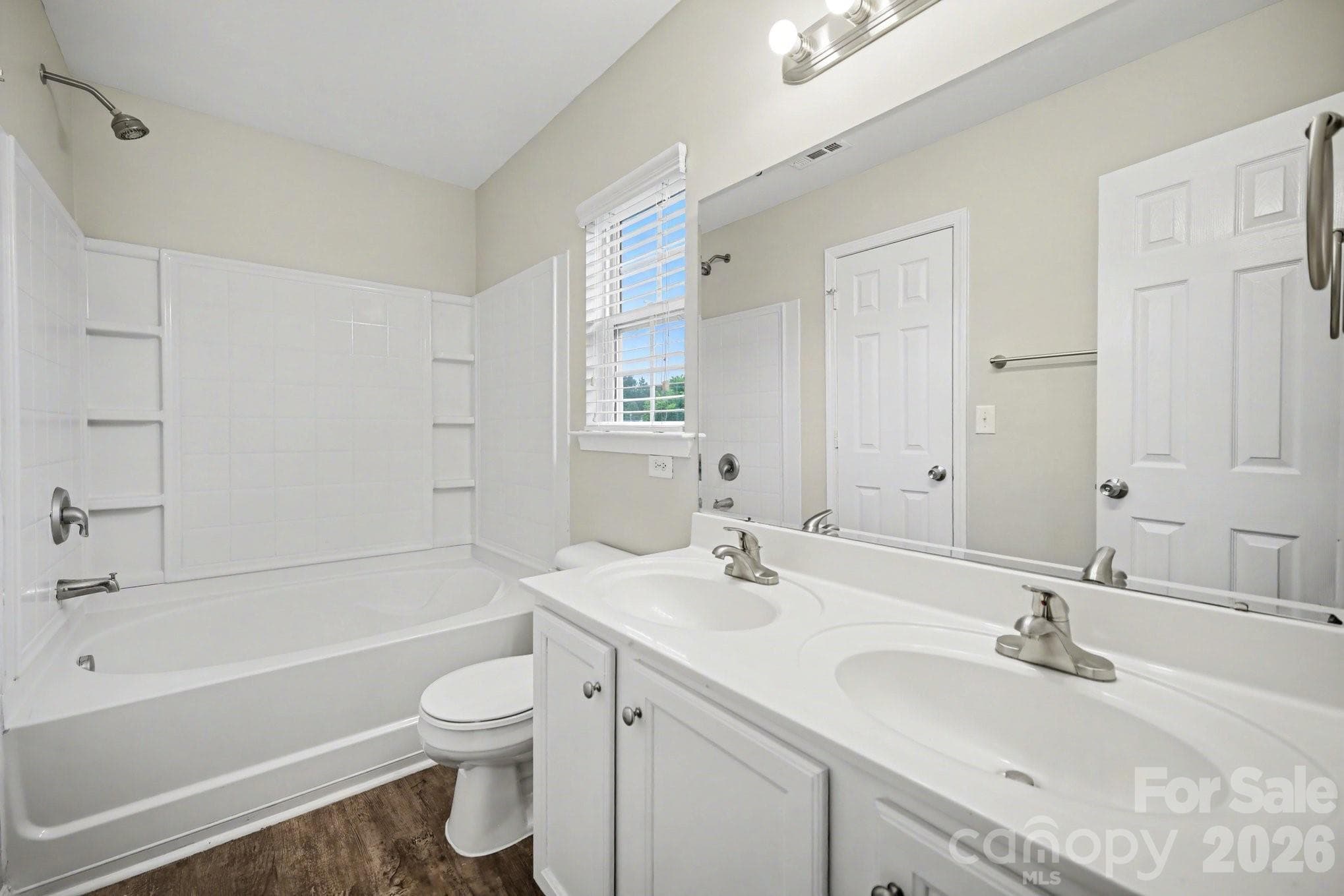 Single Family Residence at 7916 Mcgarry Trail, Charlotte, photo 16 of 27