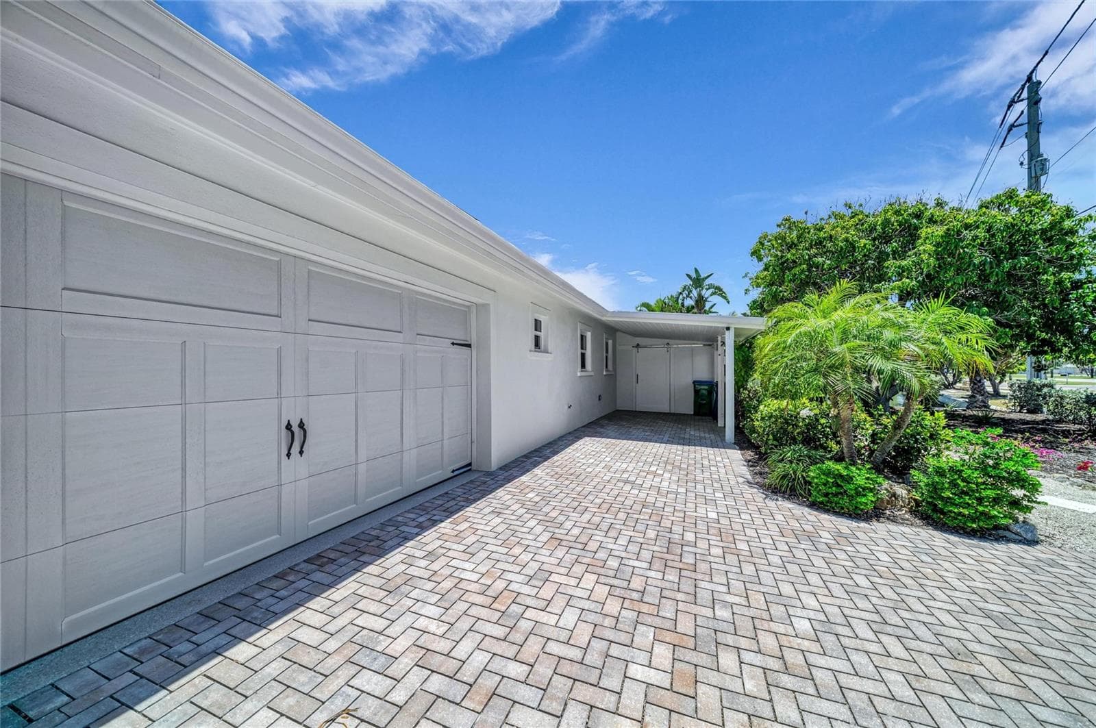 Single Family Residence at 501 68TH ST, HOLMES BEACH, photo 7 of 63