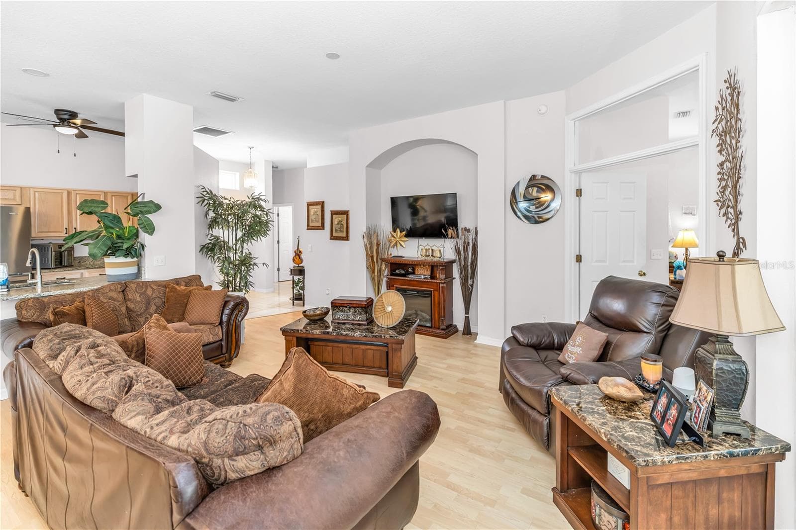 Single Family Residence at 414 FAIRLANE DR, DEBARY, photo 15 of 46