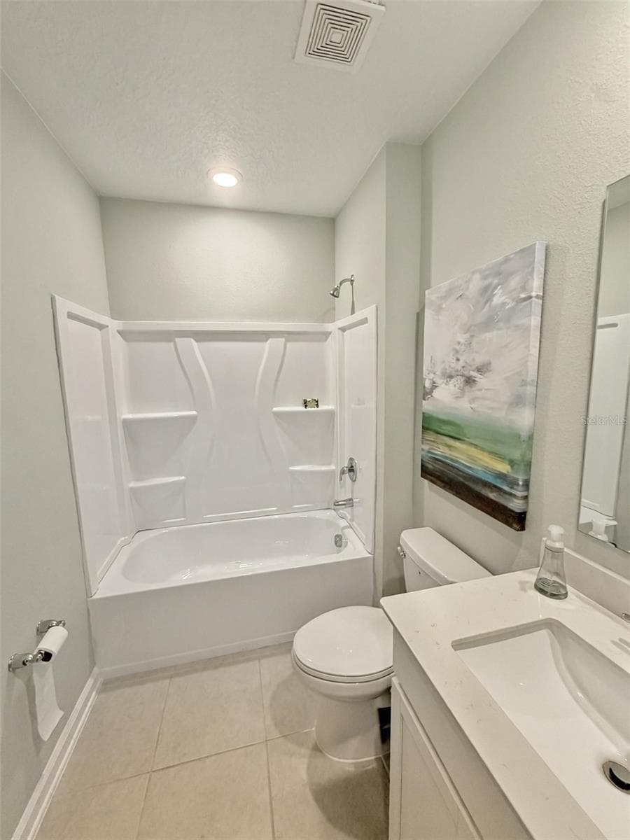 Bath 3 - Down - 1363 BLUE ASH LN, DELAND