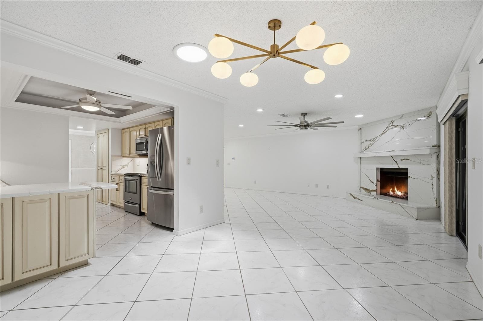 Dinette - 3071 BOLT DR, PALM HARBOR