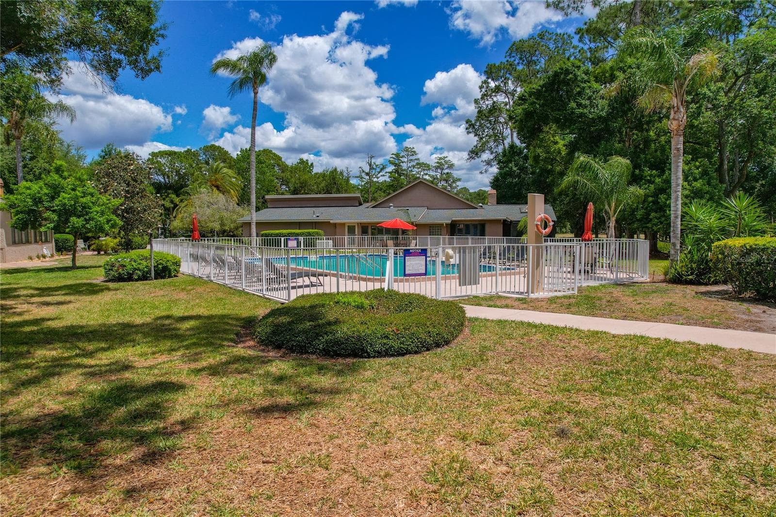Community Pool - 3071 BOLT DR, PALM HARBOR