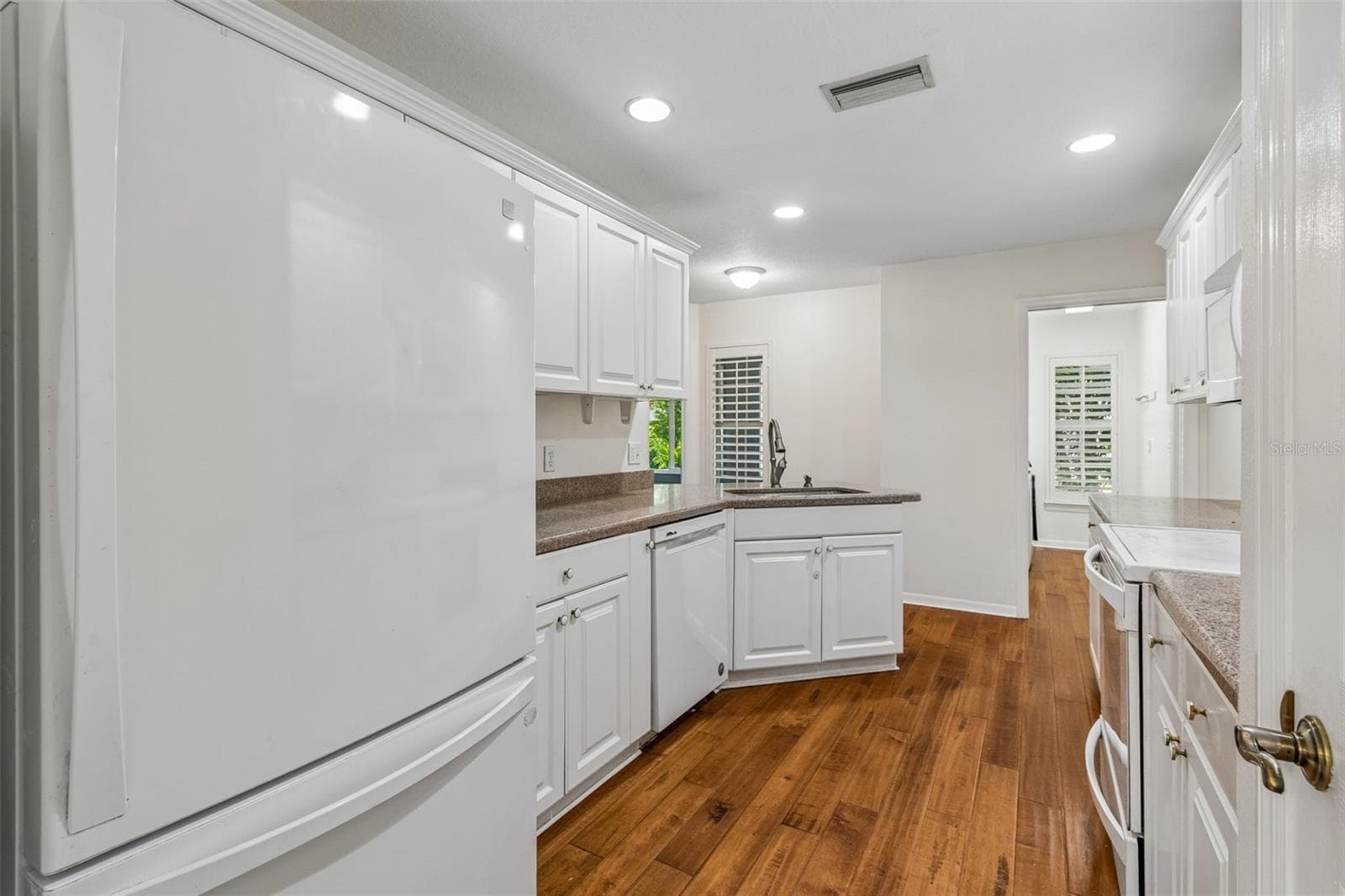 Single Family Residence at 6414 23RD AVE DR W, BRADENTON, photo 10 of 36