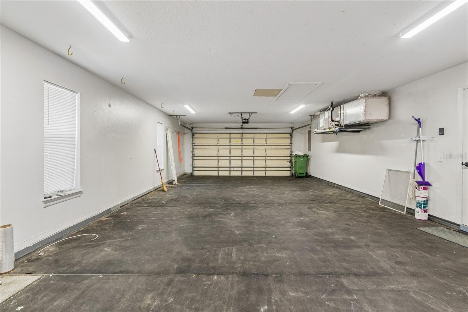 21'x38' Oversized garage/workshop - 6414 23RD AVE DR W, BRADENTON