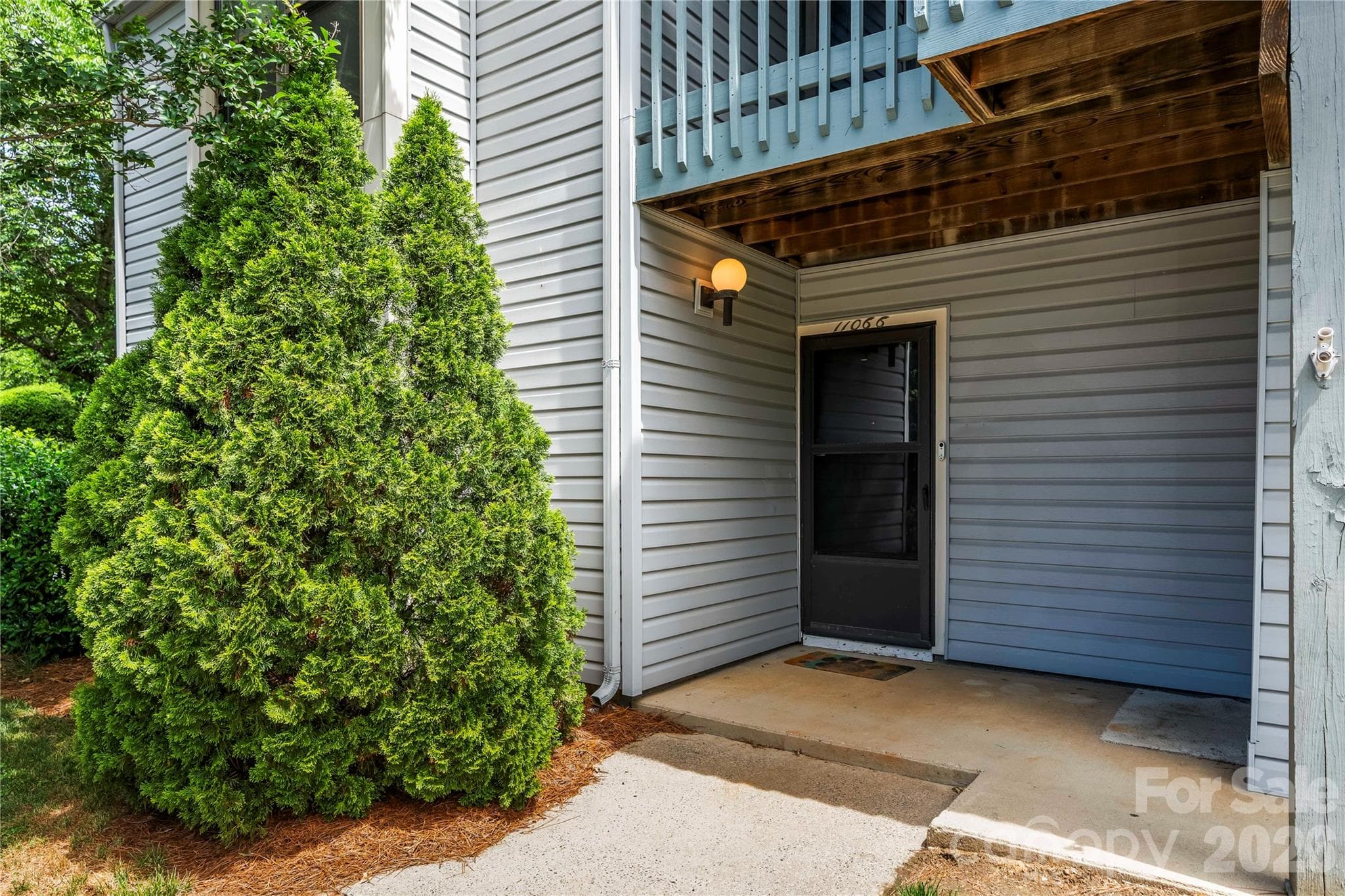 Condominium at 11066 Harrowfield Road, Charlotte, photo 2 of 30