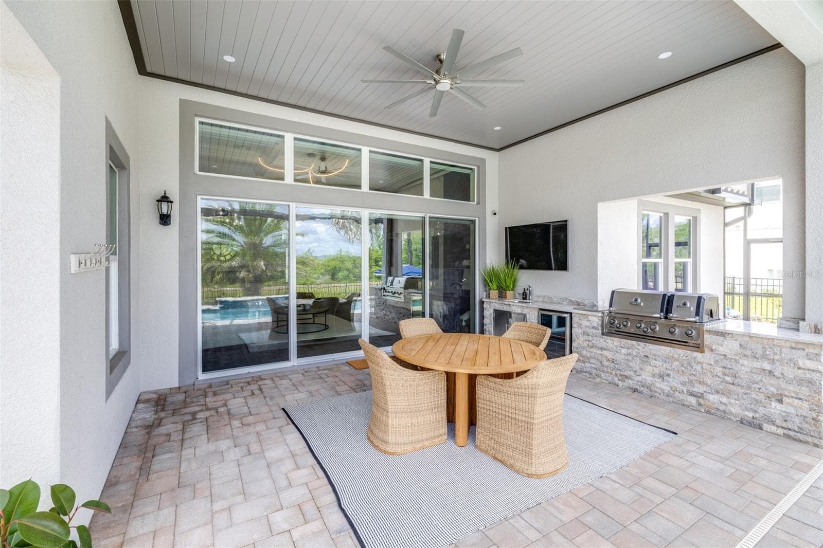 Giant Lanai with Outdoor Kitchen - 7190 GRAYBROOK DR, WESLEY CHAPEL