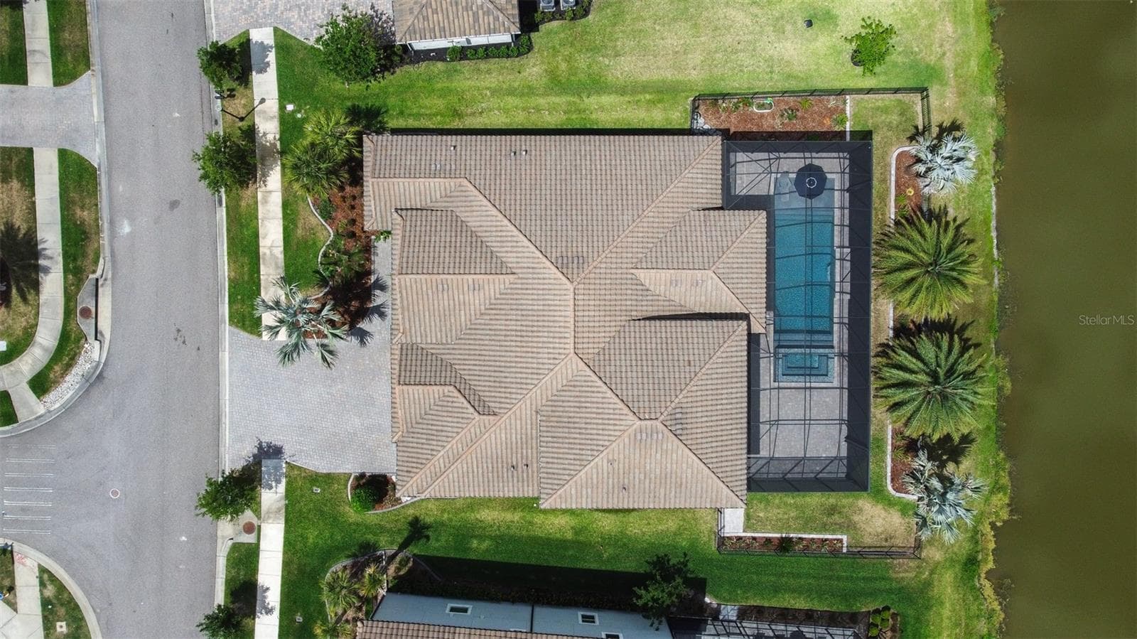 Single Family Residence at 7190 GRAYBROOK DR, WESLEY CHAPEL, photo 91 of 96