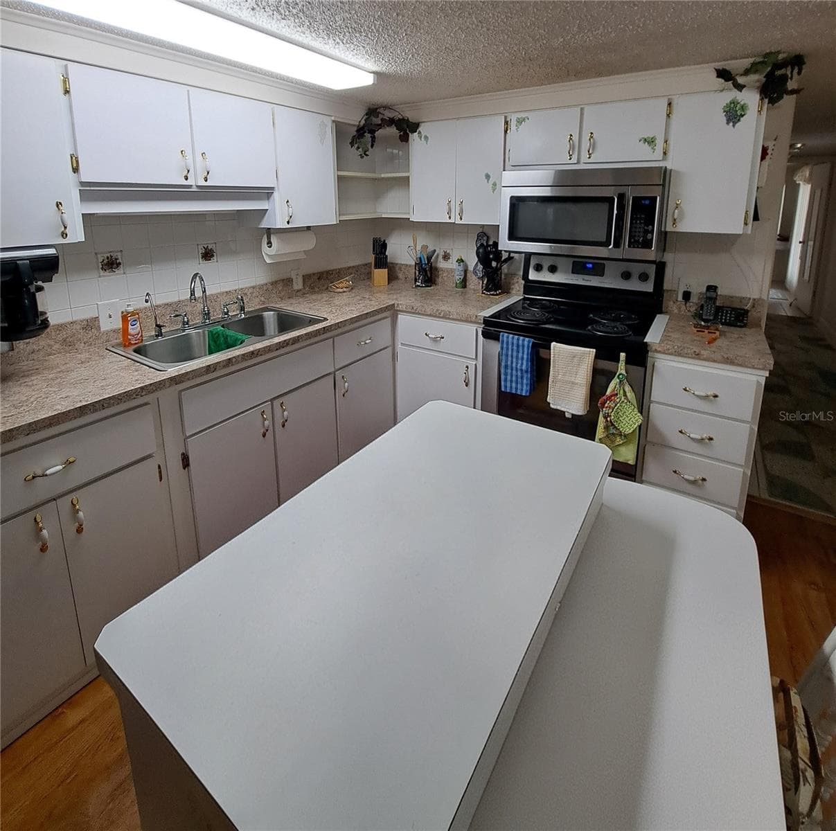 Mobile Home at 119 DAISY AVE, AUBURNDALE, photo 9 of 37