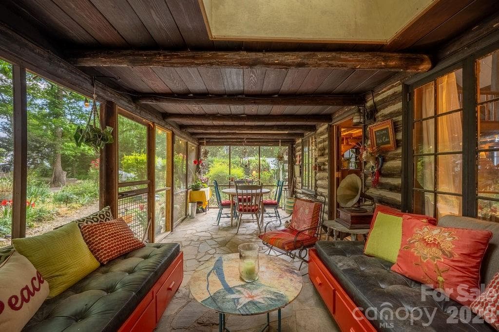 Front screened porch - Charlotte