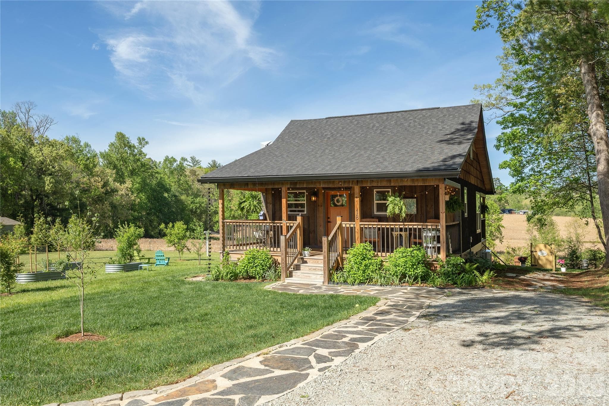 Single Family Residence at Hendersonville, photo 2 of 26