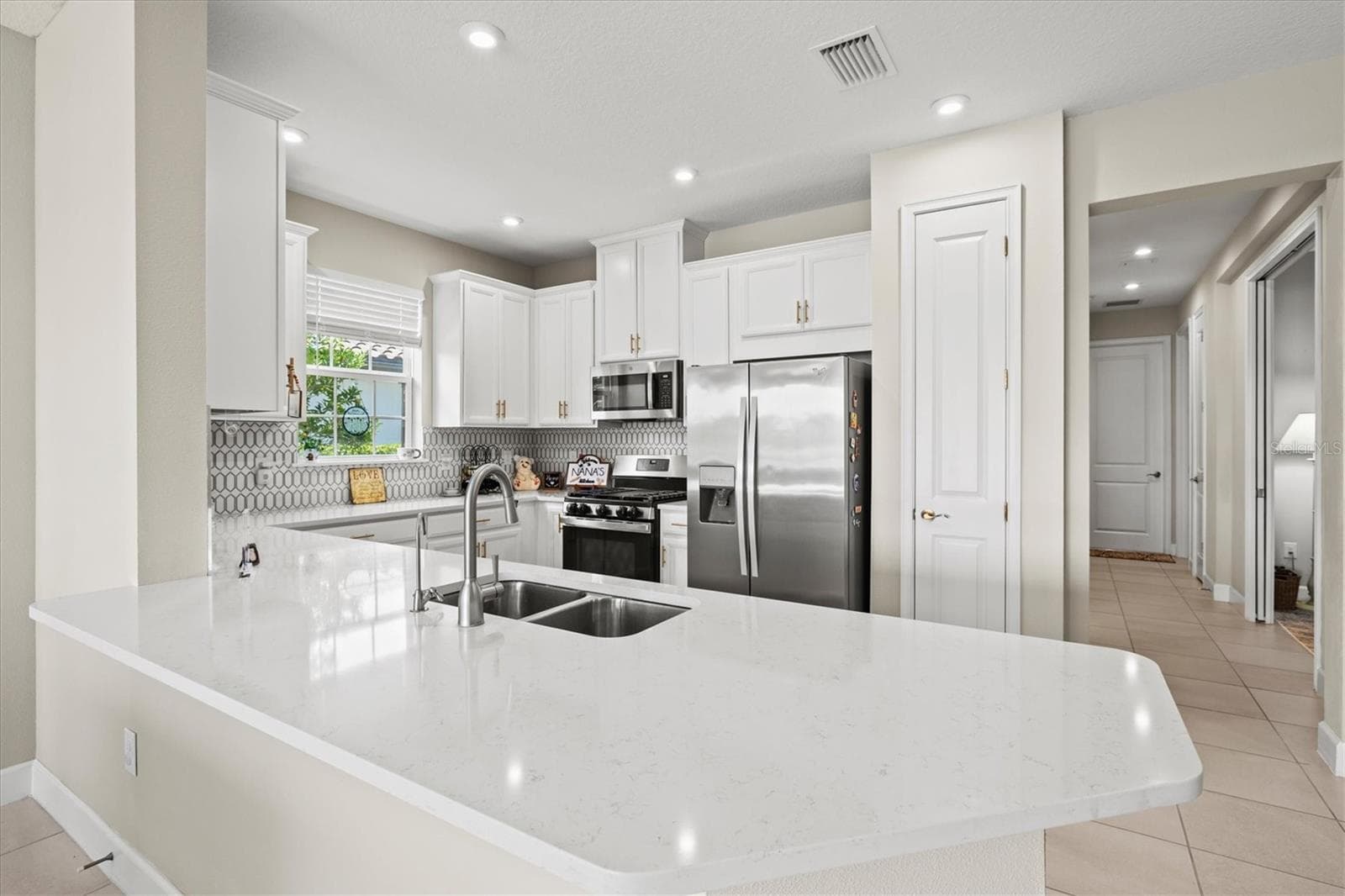 Villa at 10254 MORNING MIST LN, SARASOTA, photo 5 of 47