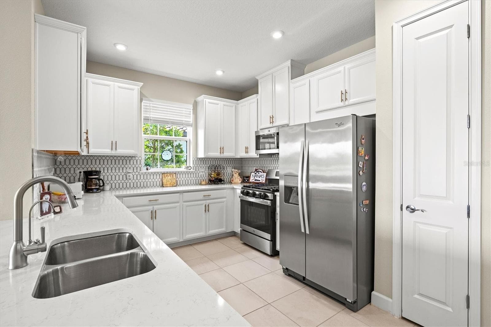 Villa at 10254 MORNING MIST LN, SARASOTA, photo 7 of 47