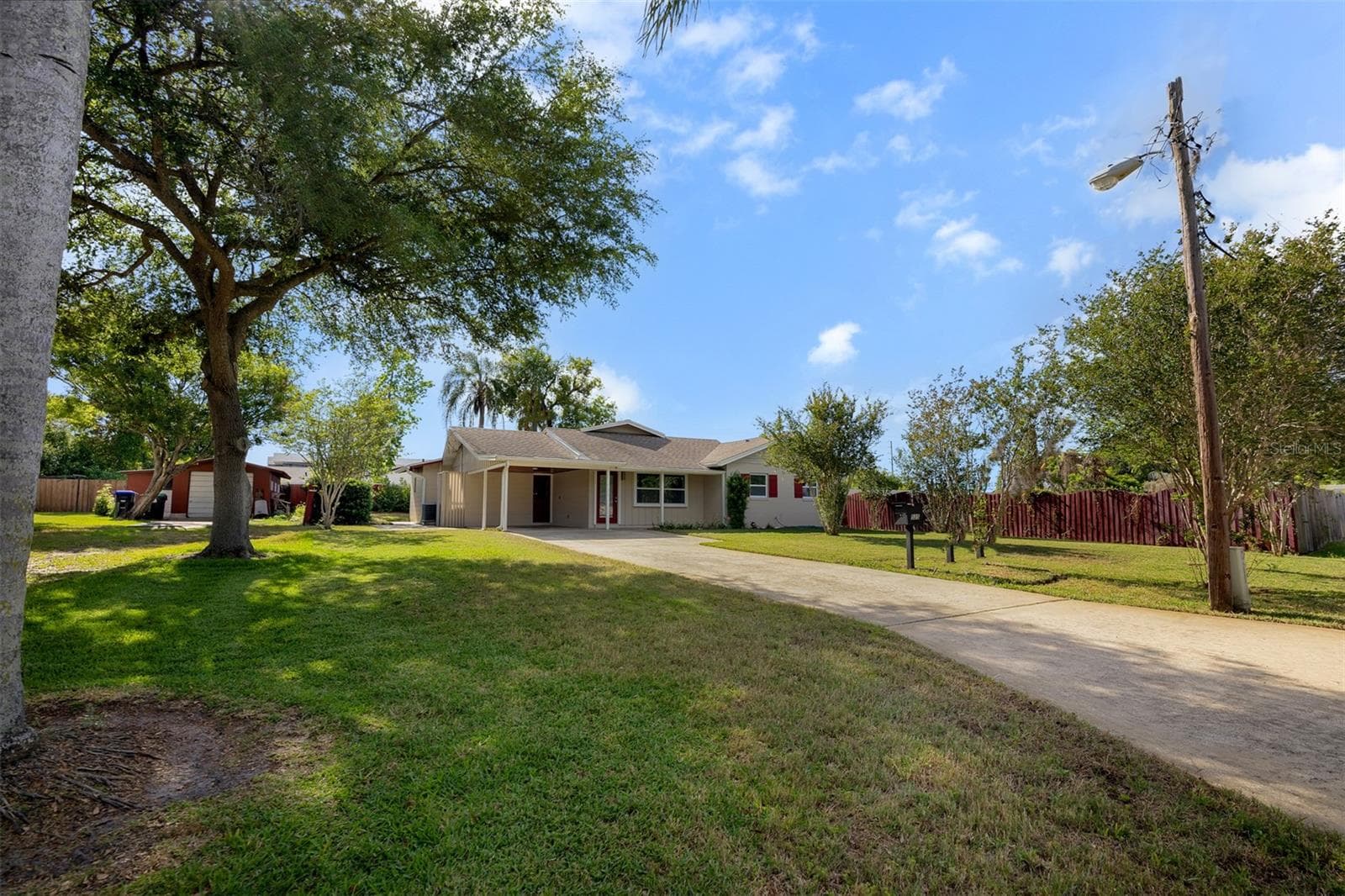 Single Family Residence at 525 OLOLU DR, WINTER PARK, photo 3 of 40