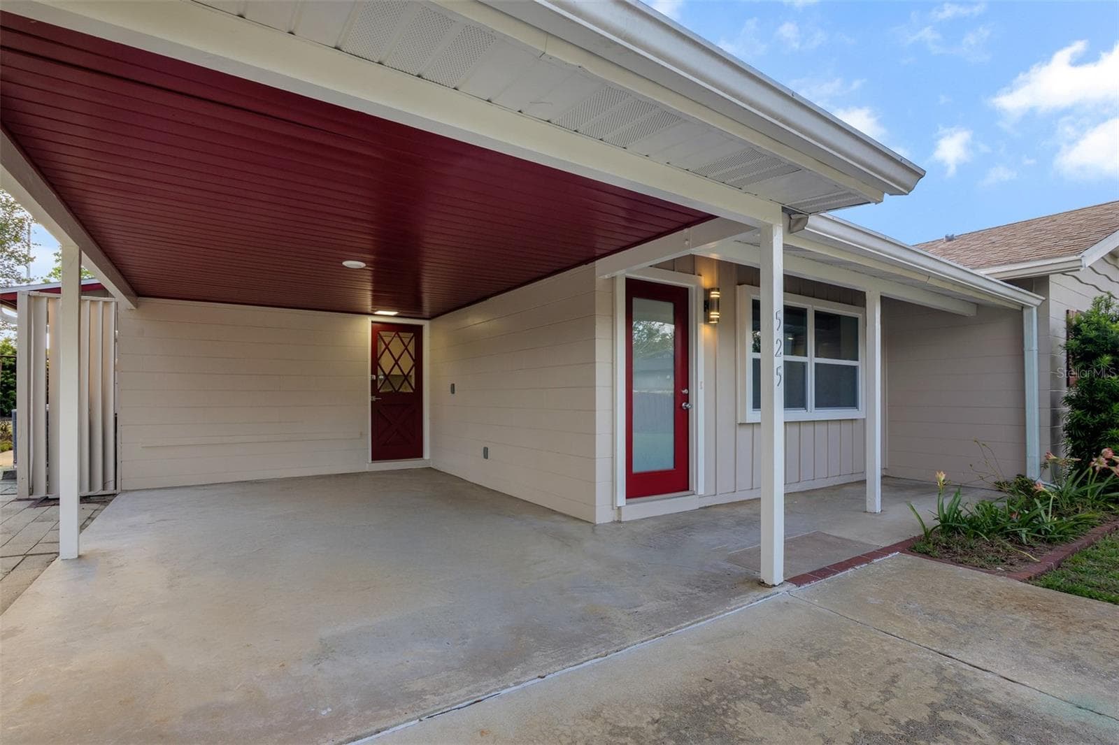 Single Family Residence at 525 OLOLU DR, WINTER PARK, photo 7 of 40